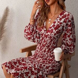 Cupshe island sun floral Ref & White Smocked V-Neck Long Sleeve Midi Dress
